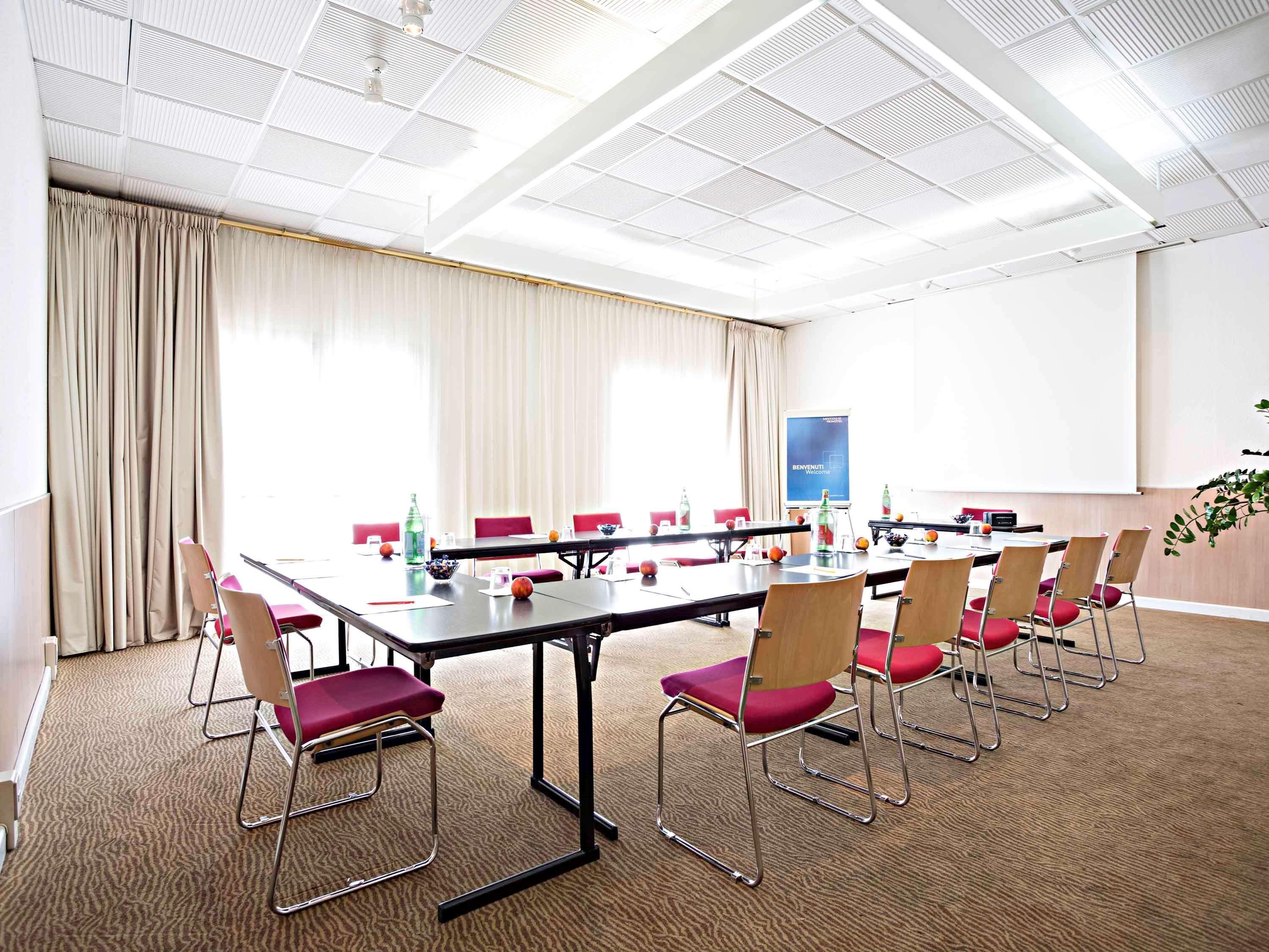 Novotel Caserta Sud מראה חיצוני תמונה